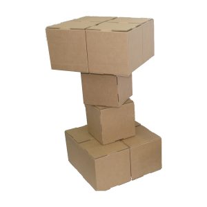 Mesa de cartón formada por cubos