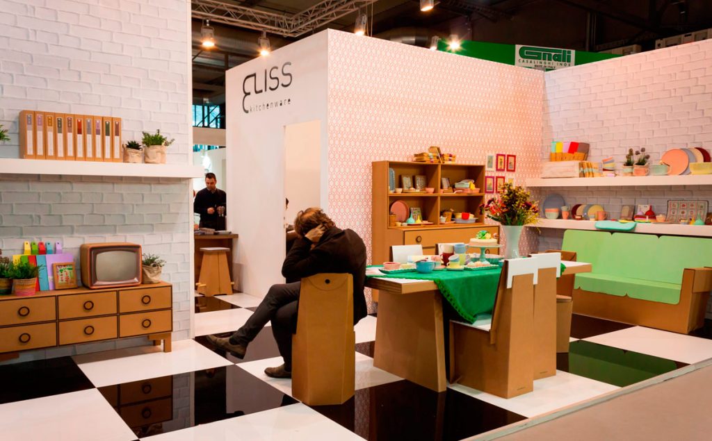 Consejos para montar un stand de cartón